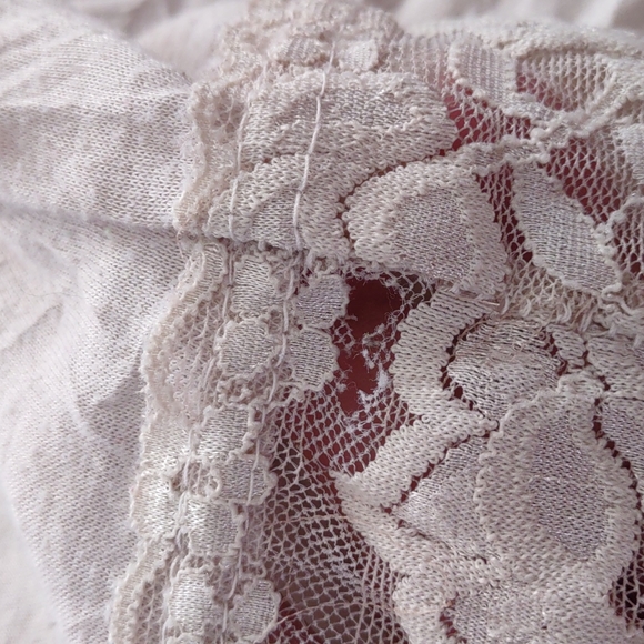 (553) Maurices , size 2, Cami, - Picture 4 of 4